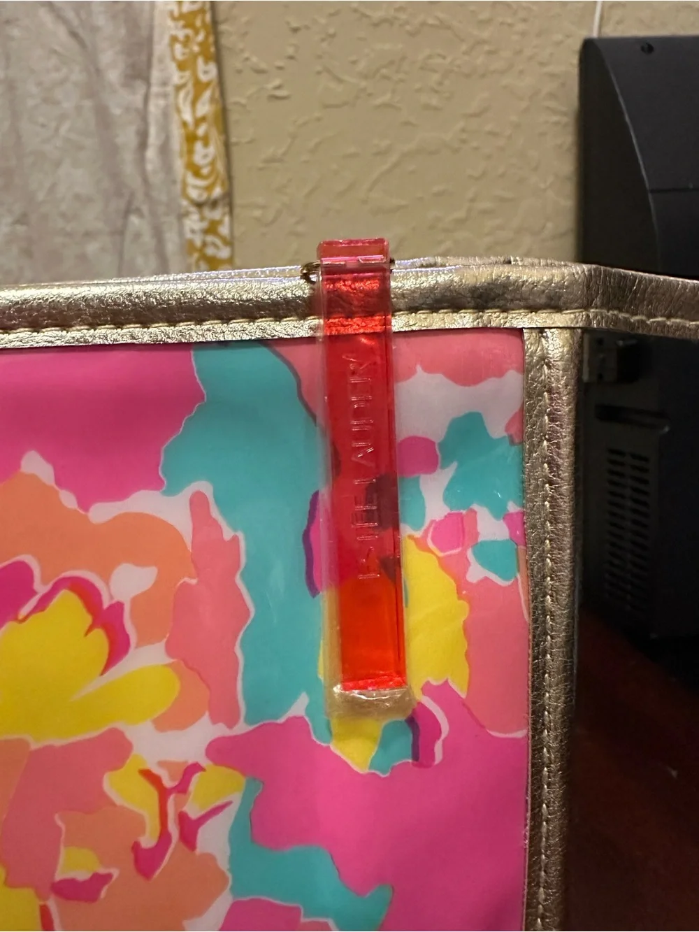 Lilly Pulitzer For Estee Lauder Floral Plastic Makeup Bag Pink Fabric Inside